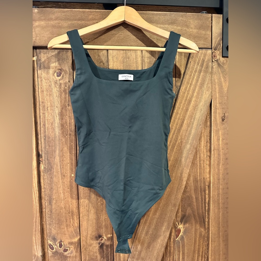 Aritzia bodysuit
